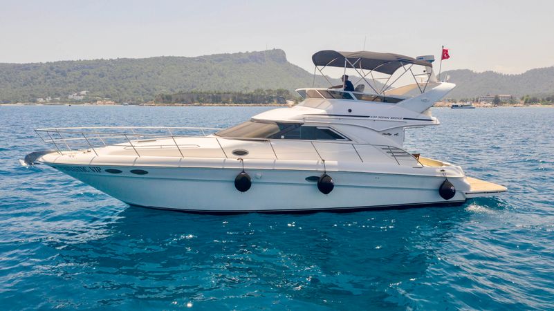 Sea Ray Sedane Bridge 400 | Fantastic VIP