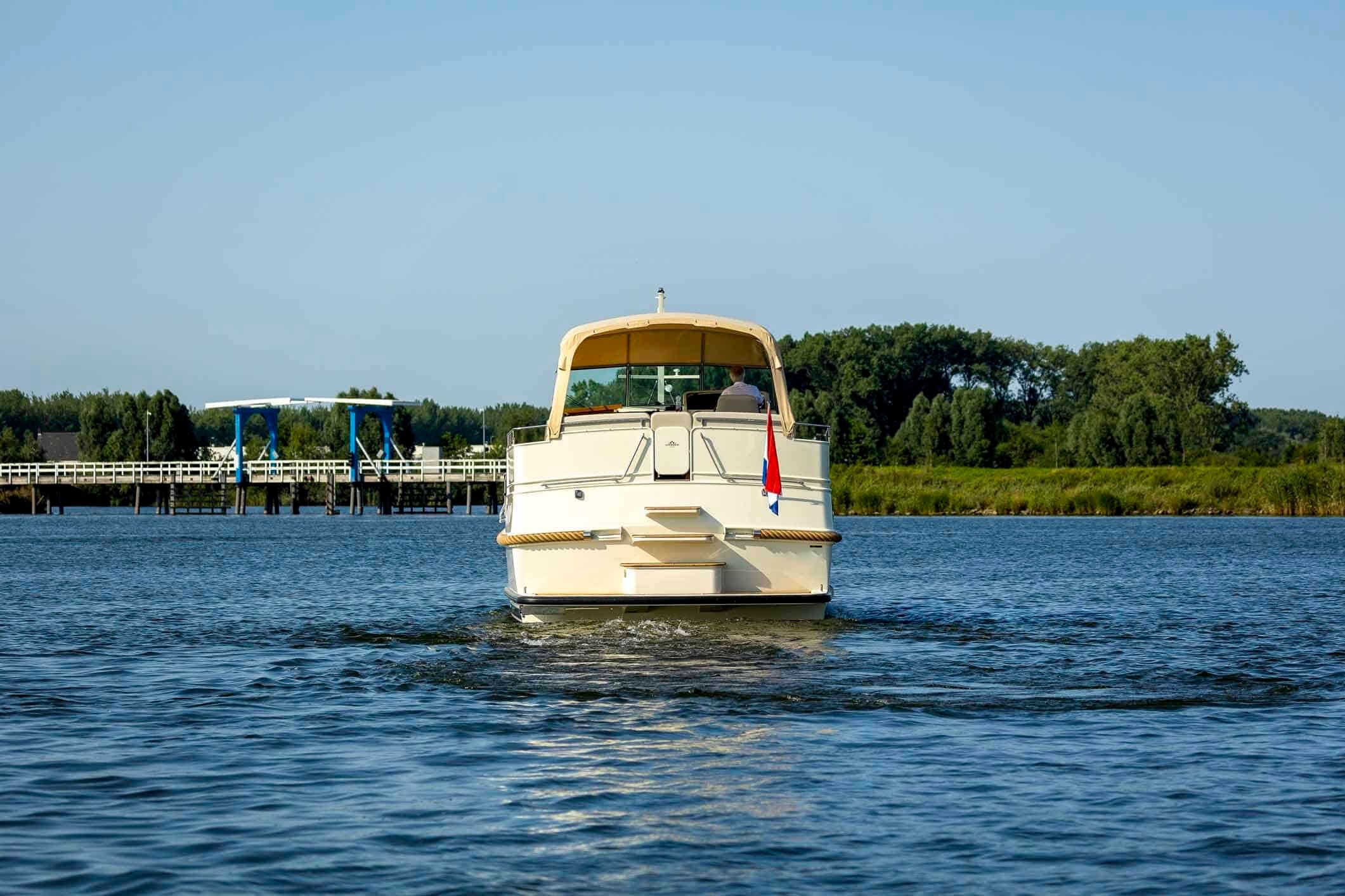 Linssen 40.0 AC | Lucina