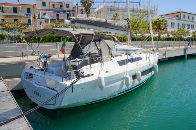 Dufour 37 | Libera