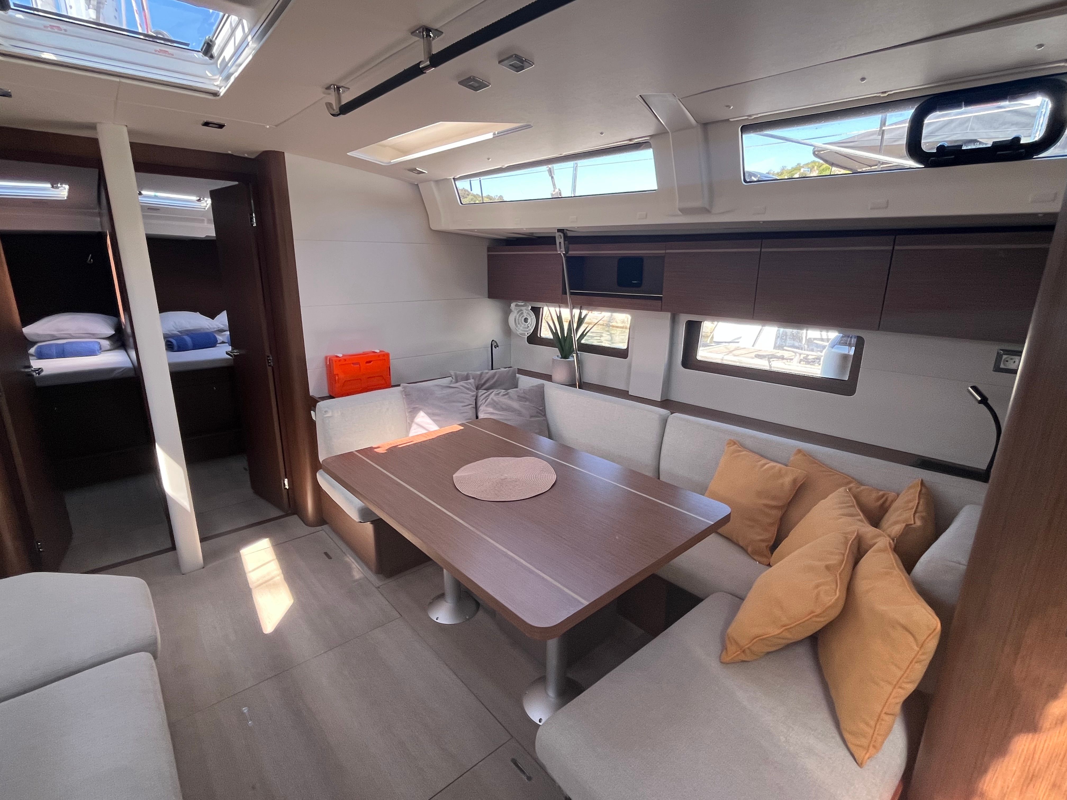 Beneteau Oceanis 51.1 | OceanChill