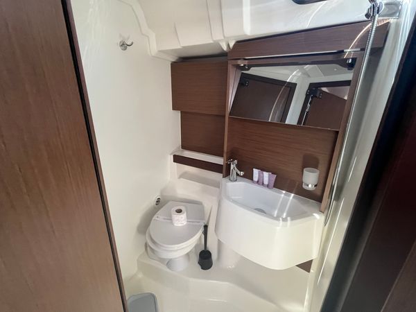 Beneteau Oceanis 51.1 | OceanChill