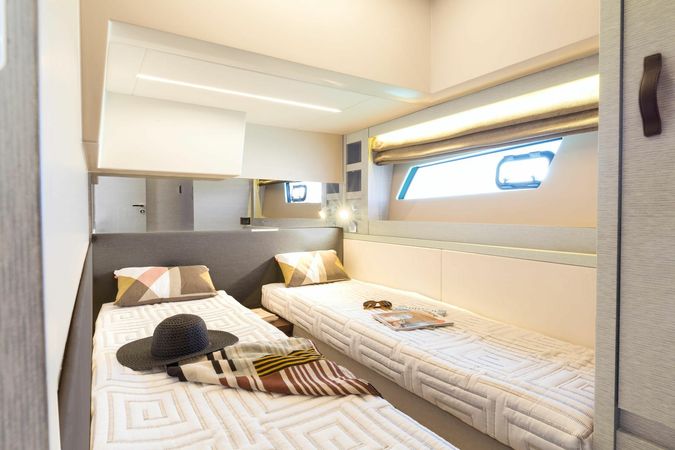 Prestige 520 S | Fabiana