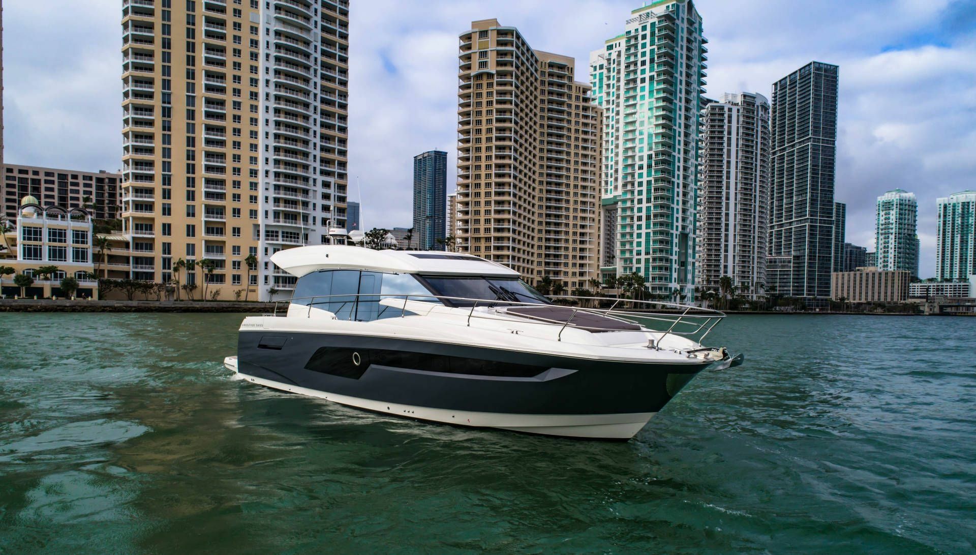 Prestige 520 S | Fabiana