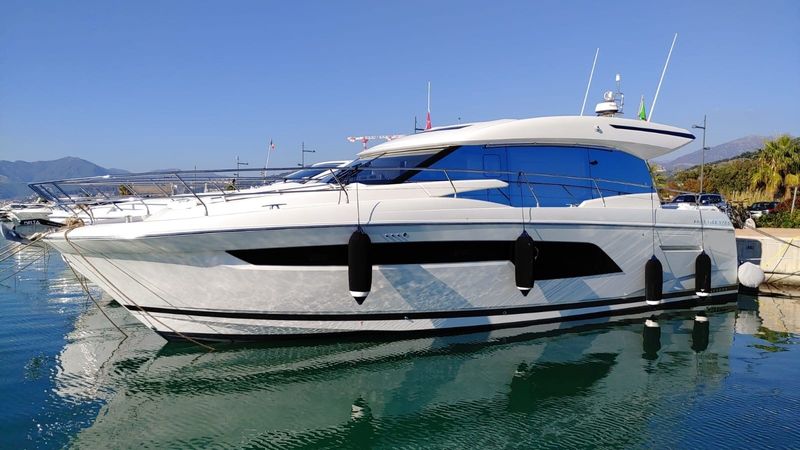 Prestige 520 S | Fabiana