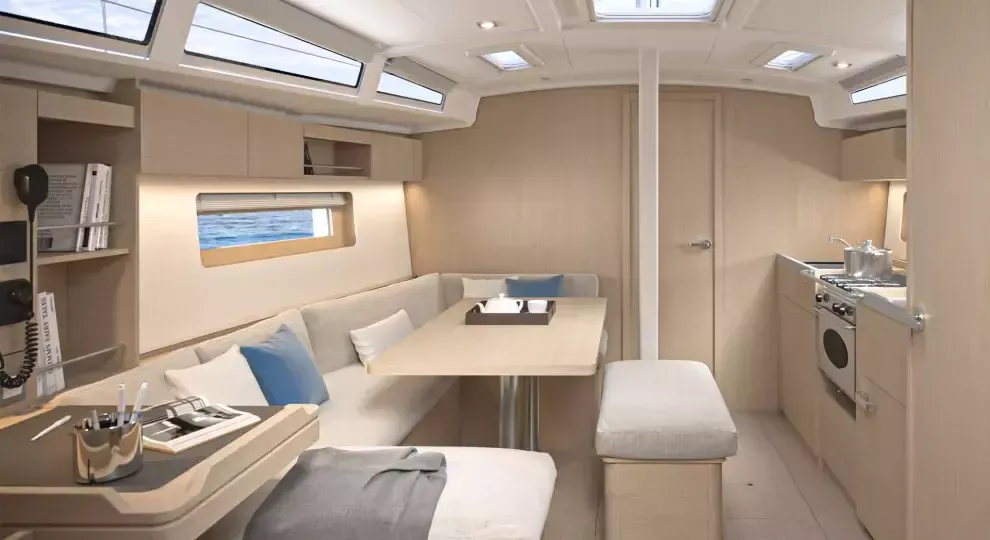 Beneteau Oceanis 37.1 | Kairos