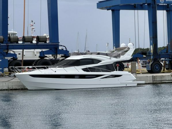 Galeon 420 Fly | Minesa