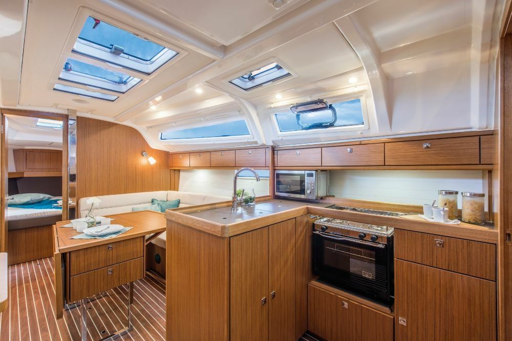 Bavaria Cruiser 37 | Ocean Life 1