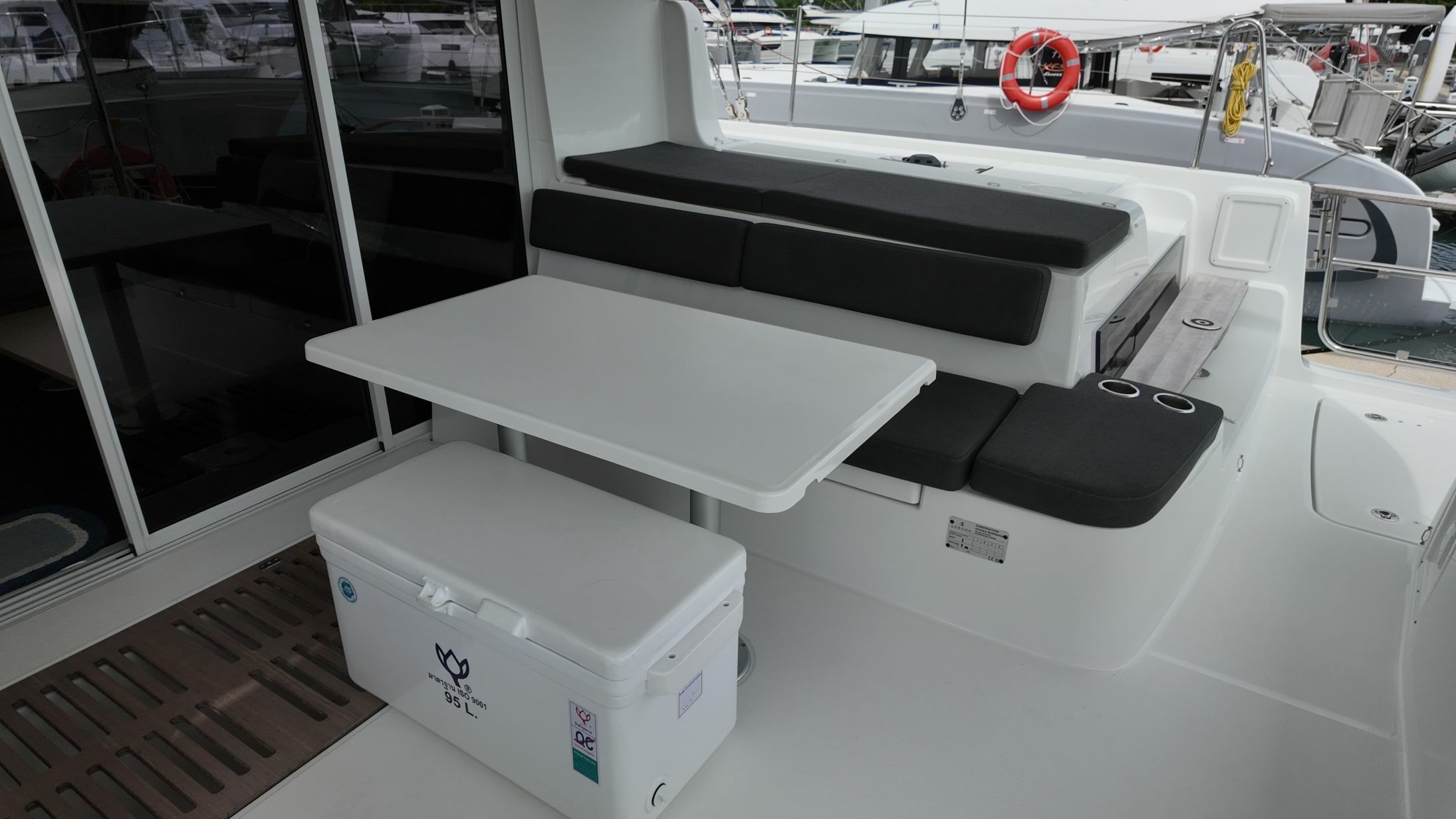 Lagoon 43 | Cloud Dancer 2
