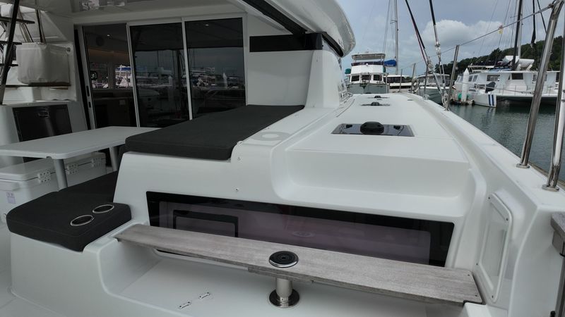 Lagoon 43 | Cloud Dancer 2