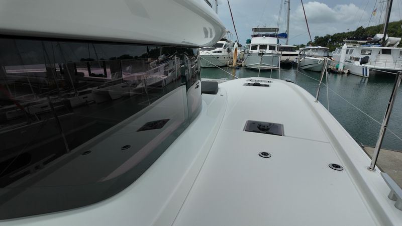 Lagoon 43 | Cloud Dancer 2