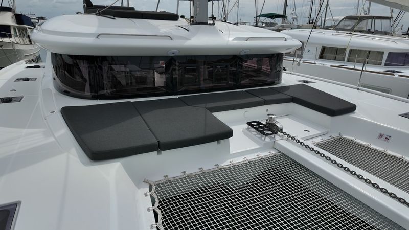 Lagoon 43 | Cloud Dancer 2