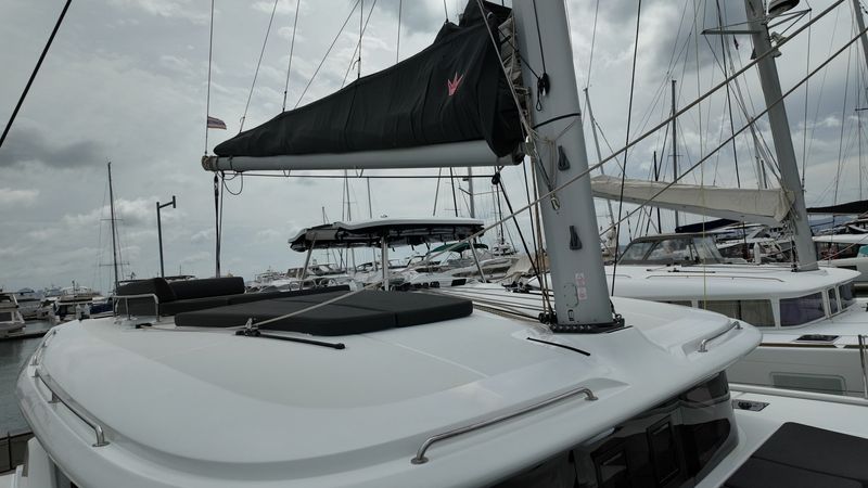 Lagoon 43 | Cloud Dancer 2