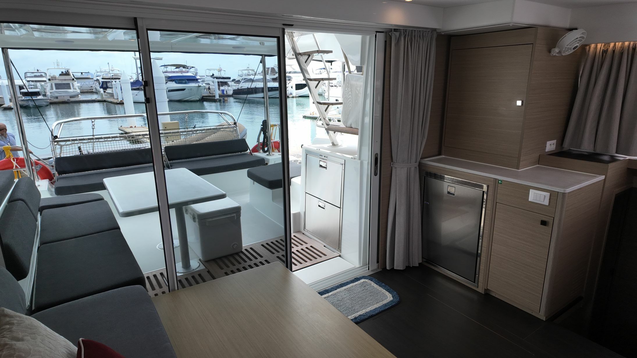 Lagoon 43 | Cloud Dancer 2