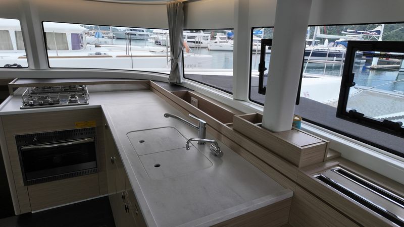 Lagoon 43 | Cloud Dancer 2