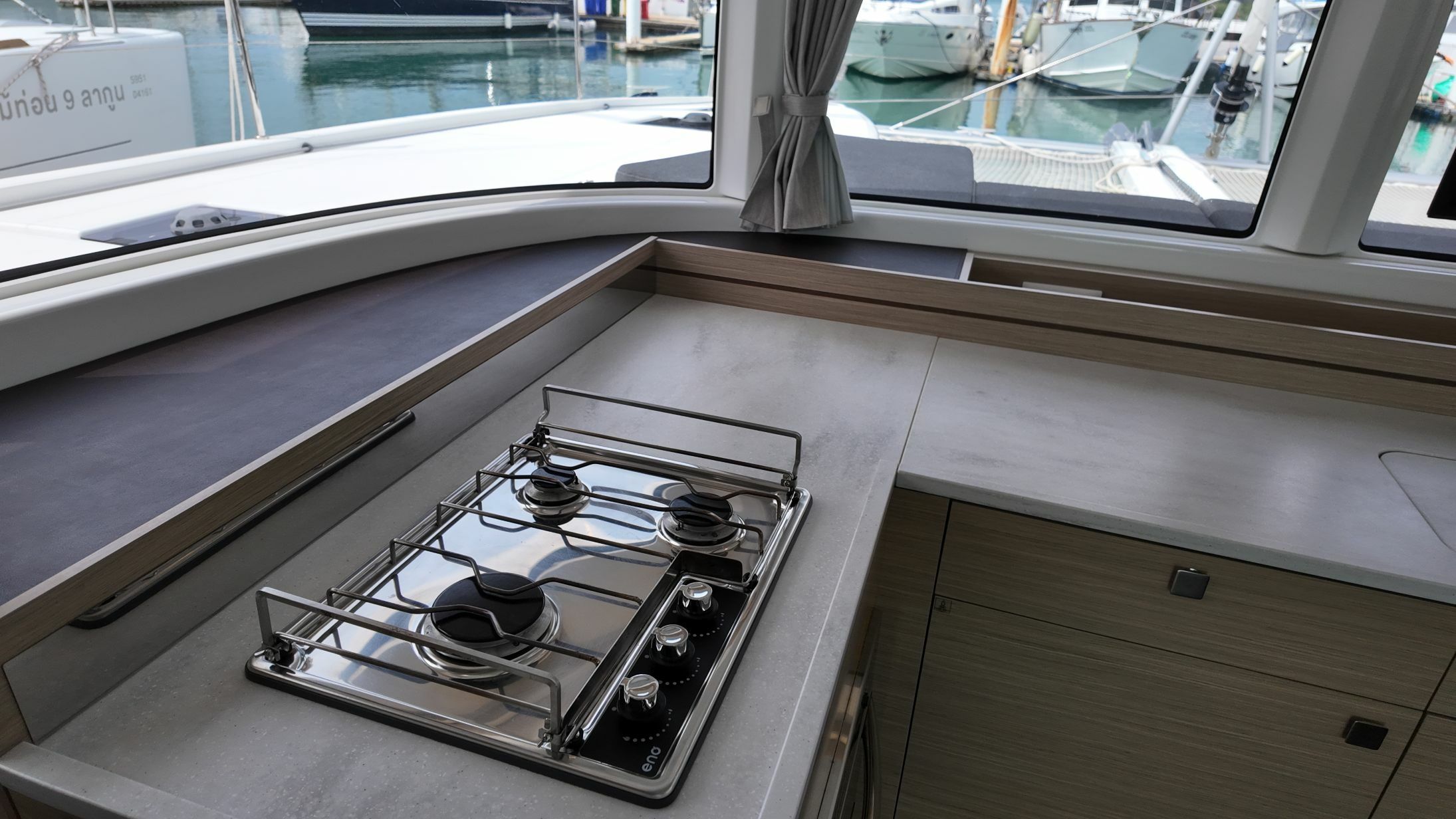 Lagoon 43 | Cloud Dancer 2