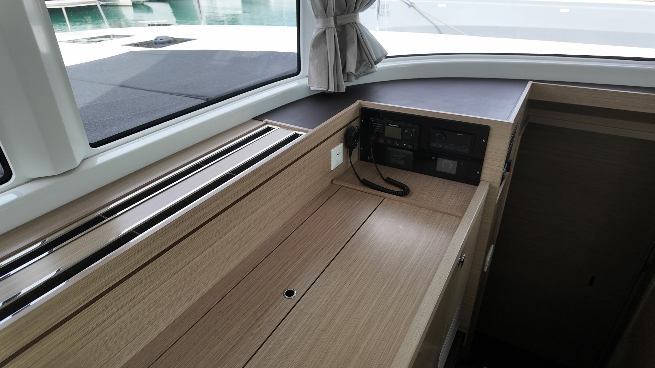 Lagoon 43 | Cloud Dancer 2