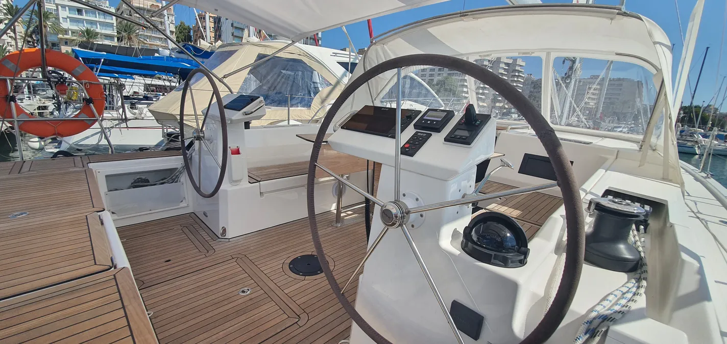 Bavaria C45 | Whisper