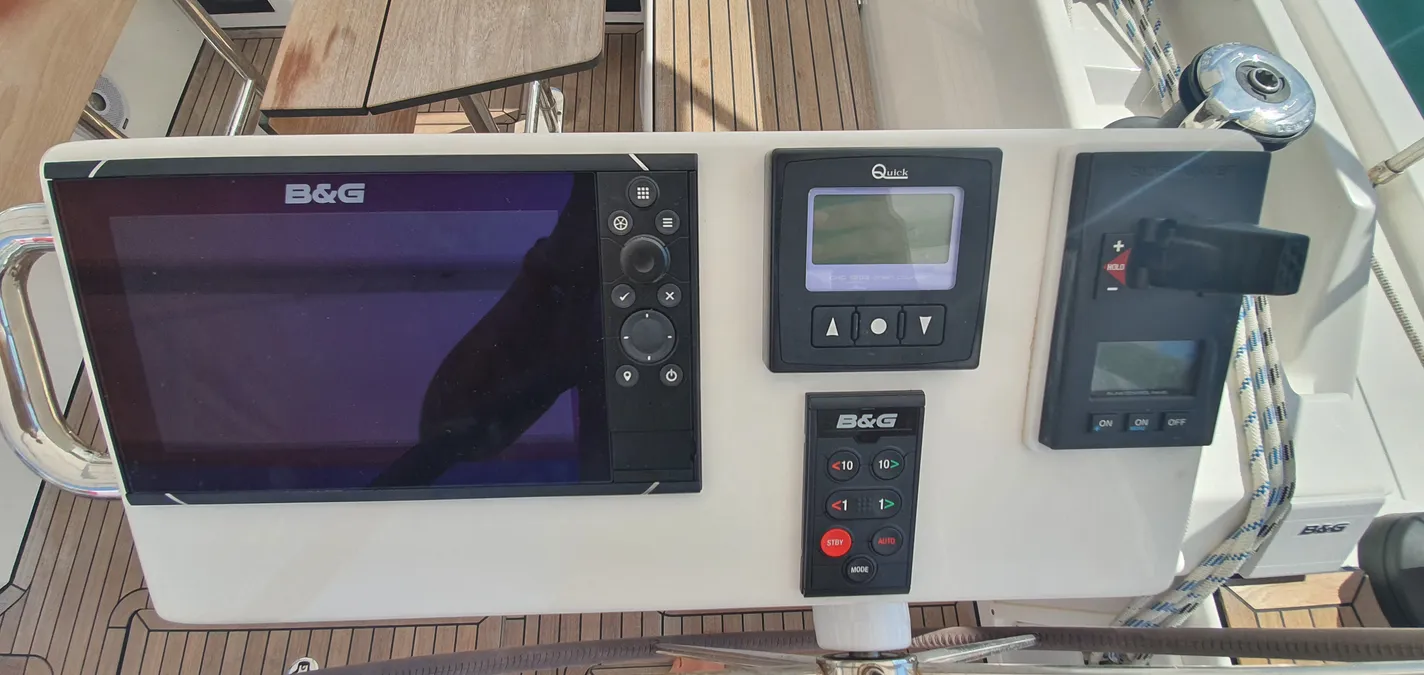 Bavaria C45 | Whisper