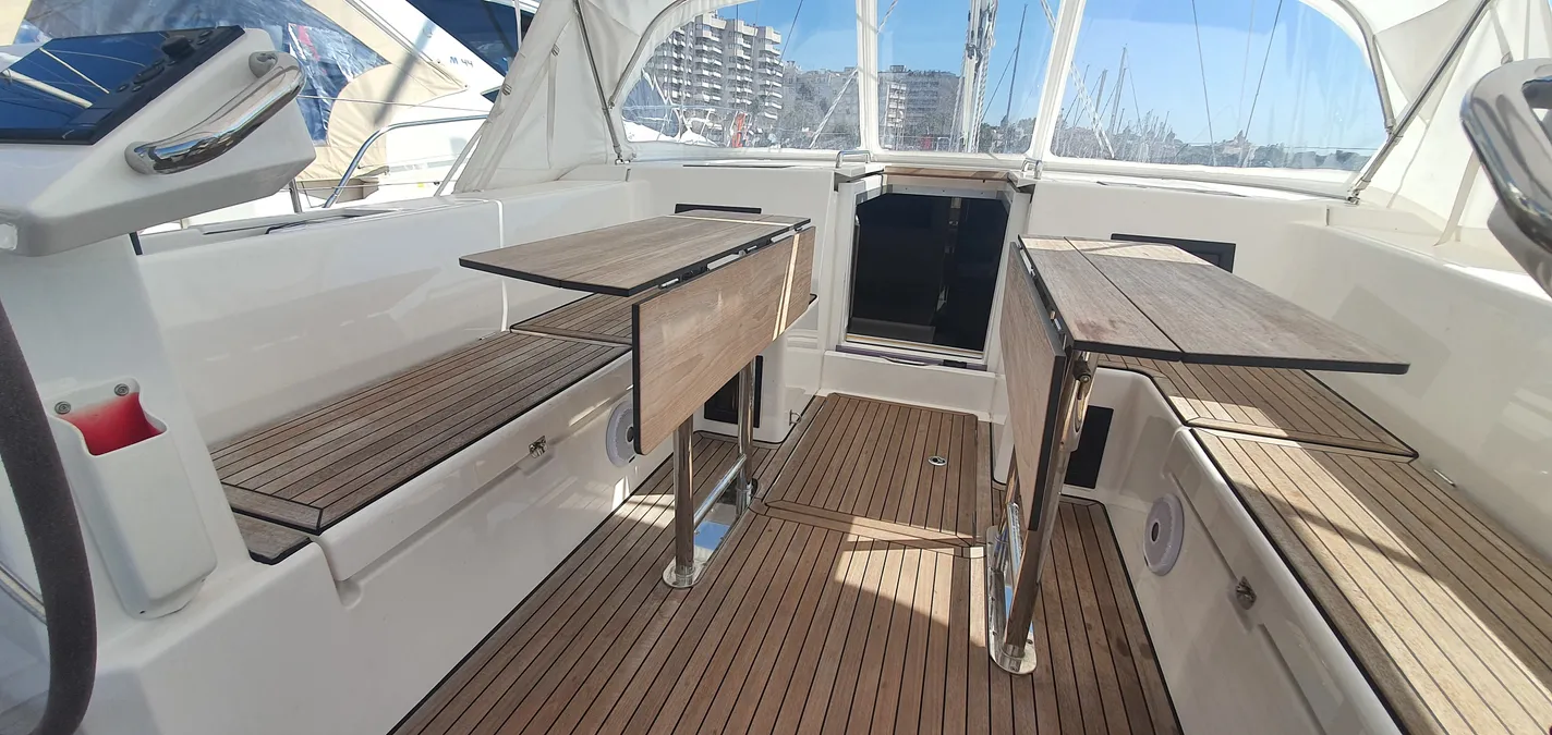 Bavaria C45 | Whisper