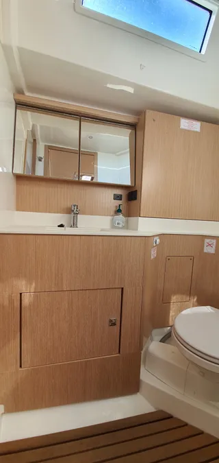 Bavaria C45 | Whisper