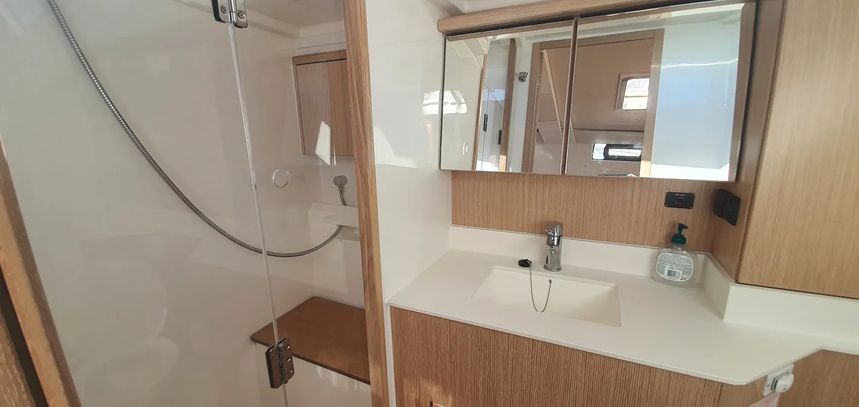 Bavaria C45 | Whisper