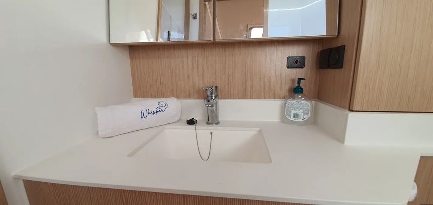 Bavaria C45 | Whisper