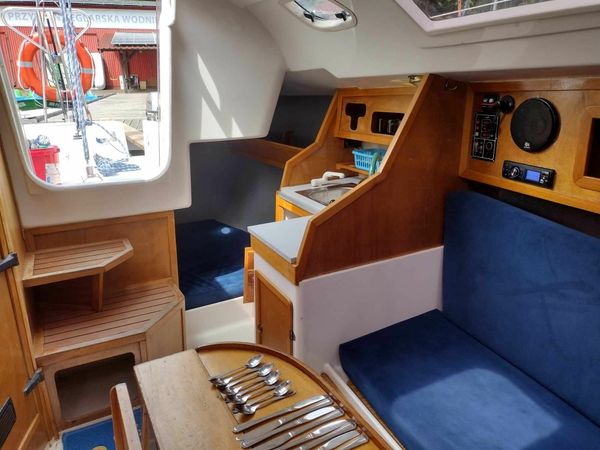 Janmor 28 | Dom Perignon