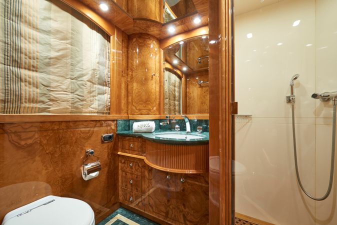 Astondoa 102 GLX | Kirios