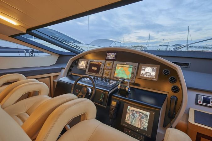 Pershing 90 | Danzas