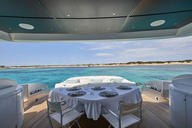 Pershing 90 | Danzas