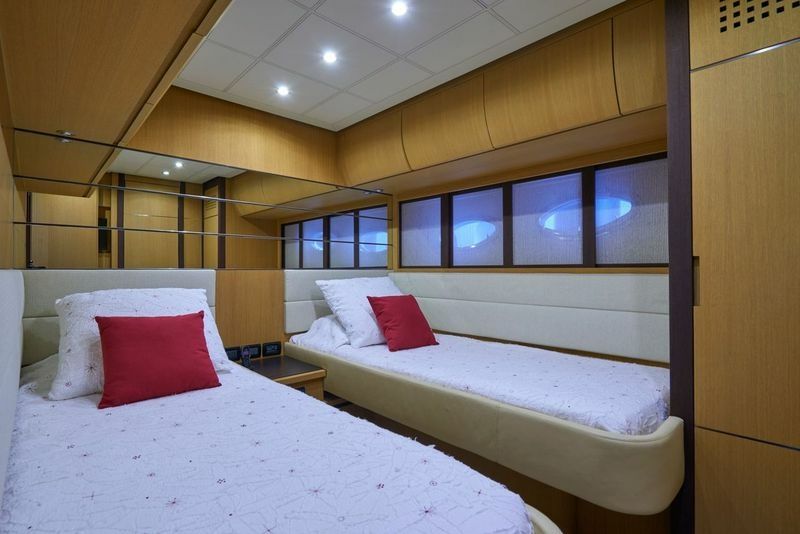 Pershing 90 | Danzas