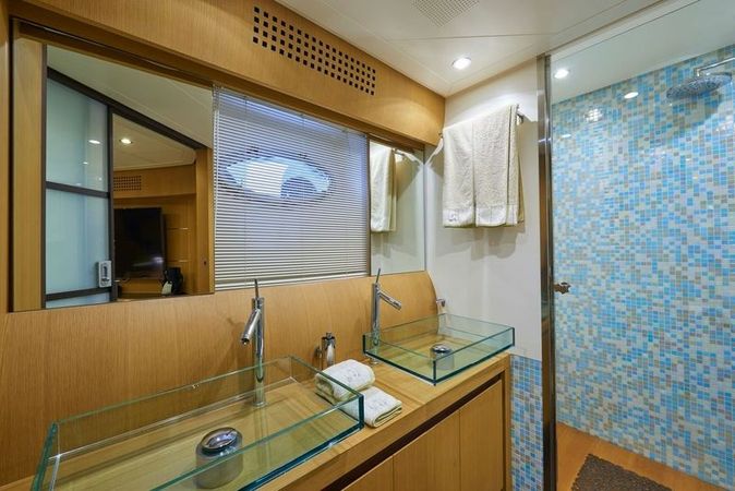 Pershing 90 | Danzas