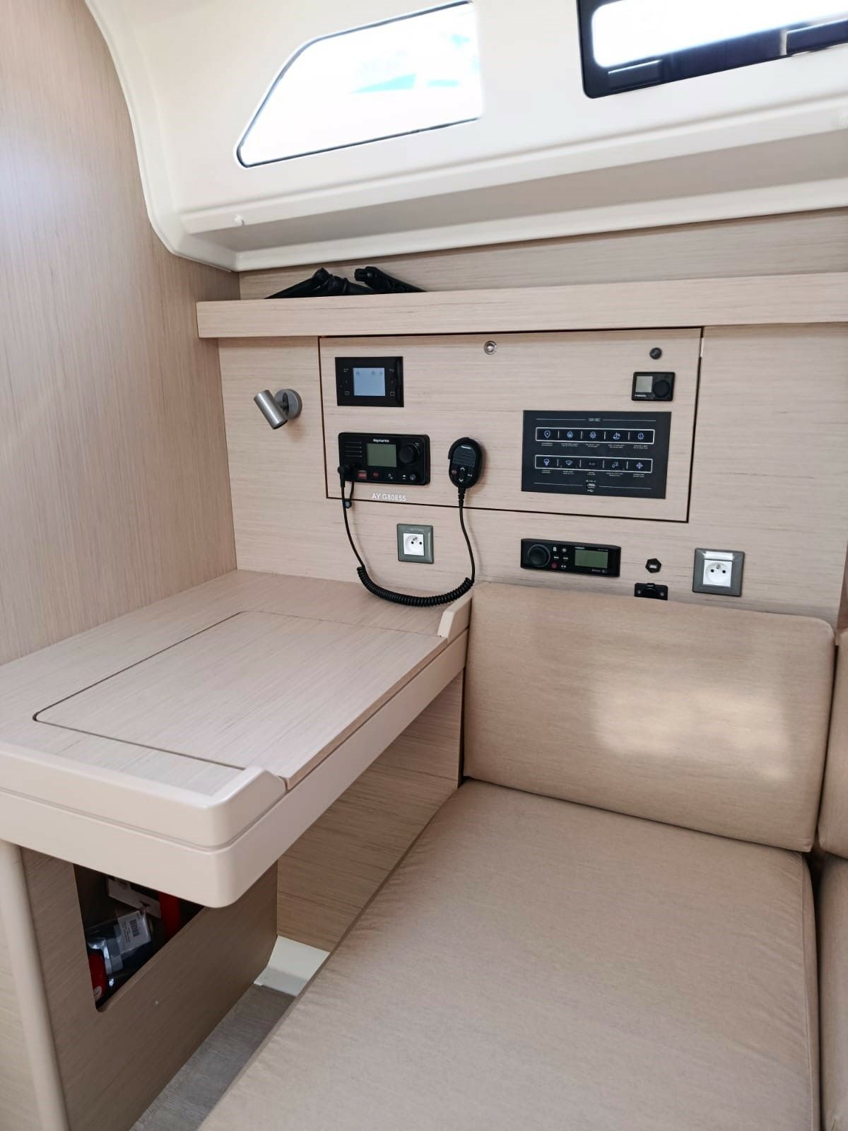 Beneteau Oceanis 40.1 | Vaea