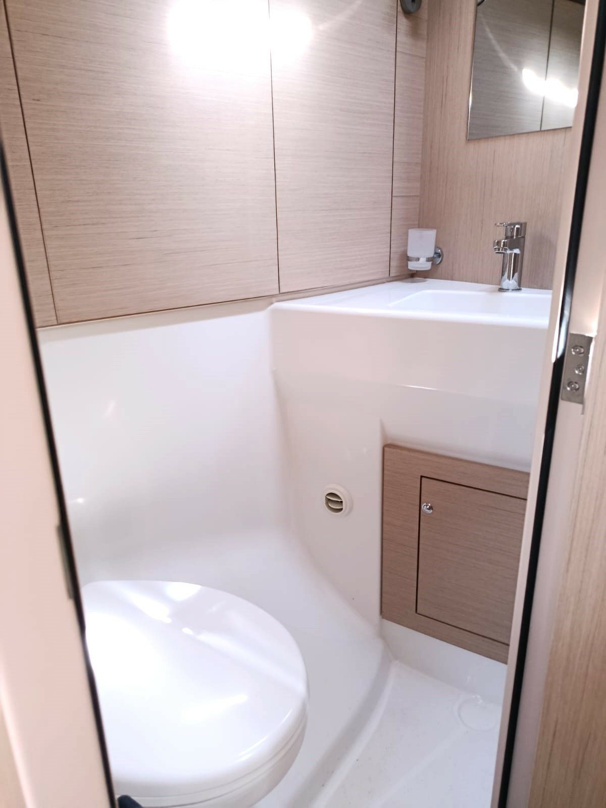 Beneteau Oceanis 40.1 | Vaea