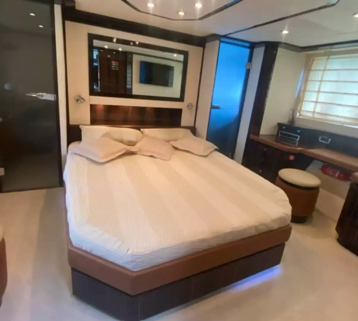 Mazarin 72 | Mazarin