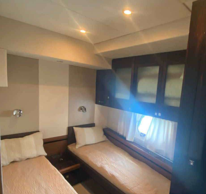 Mazarin 72 | Mazarin