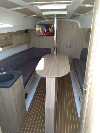 Antila 27 | Black Lady