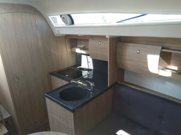 Antila 27 | Black Lady