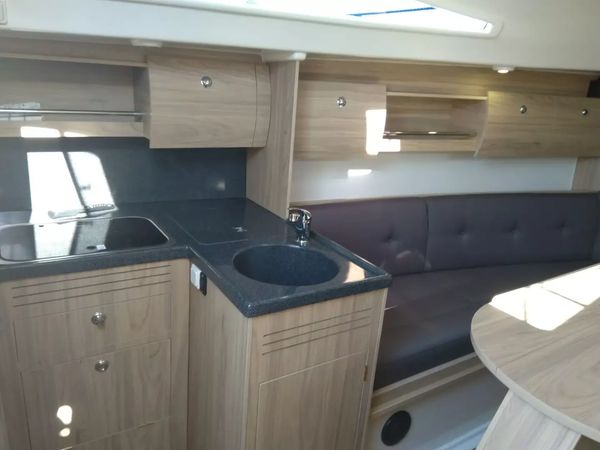 Antila 27 | Black Lady