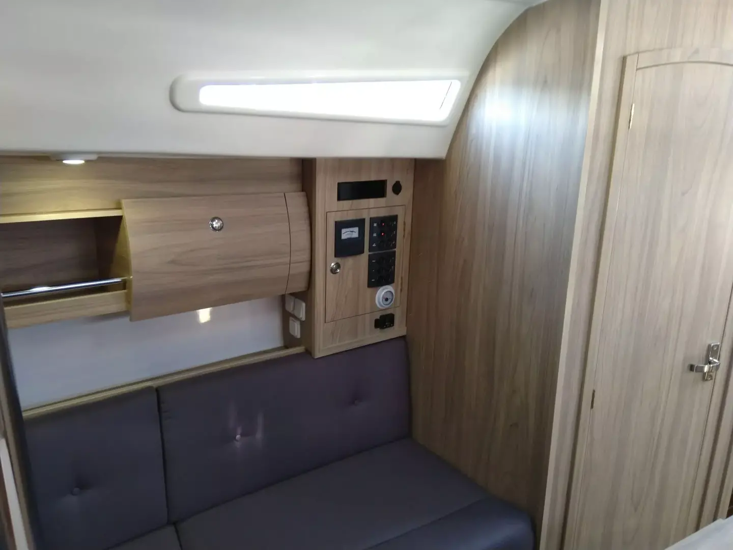 Antila 27 | Black Lady