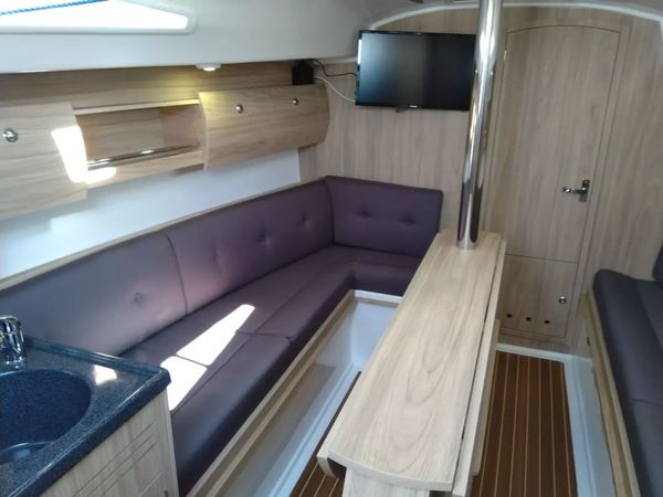 Antila 27 | Black Lady