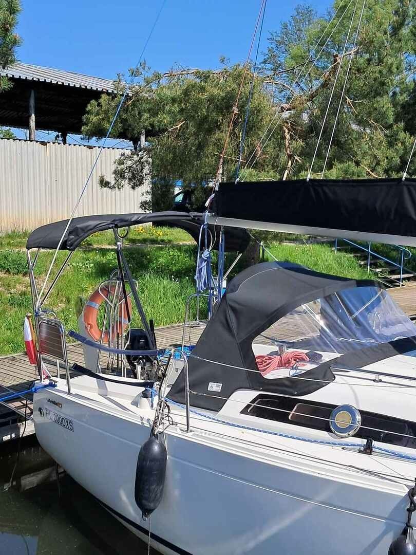 Antila 27 | Black Lady