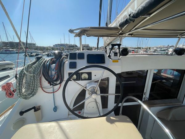 Lagoon 380 S2 | Sunny Days