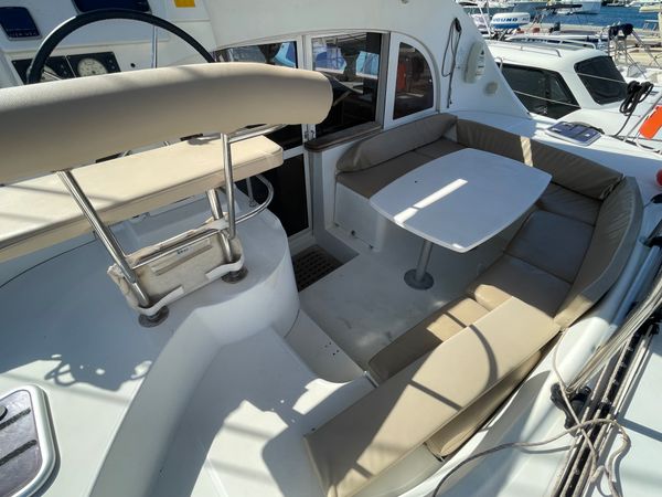 Lagoon 380 S2 | Sunny Days