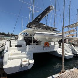 Lagoon 46 | Giant Travelly