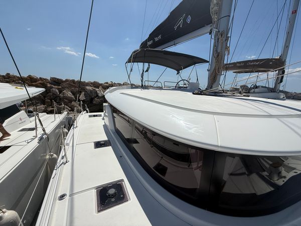 Lagoon 46 | Giant Travelly