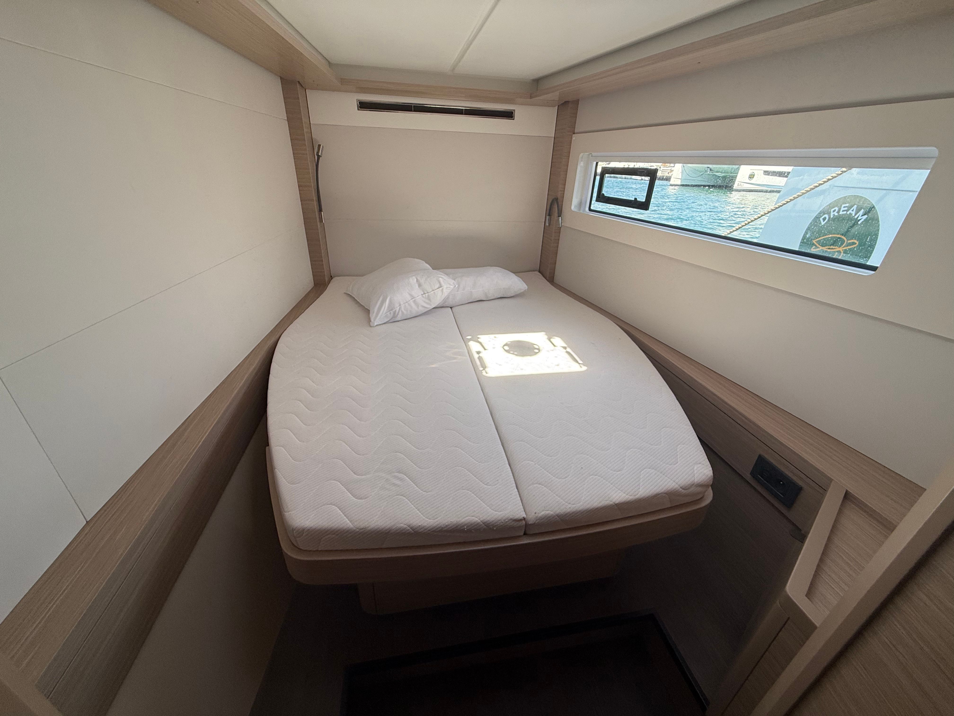 Lagoon 46 | Giant Travelly
