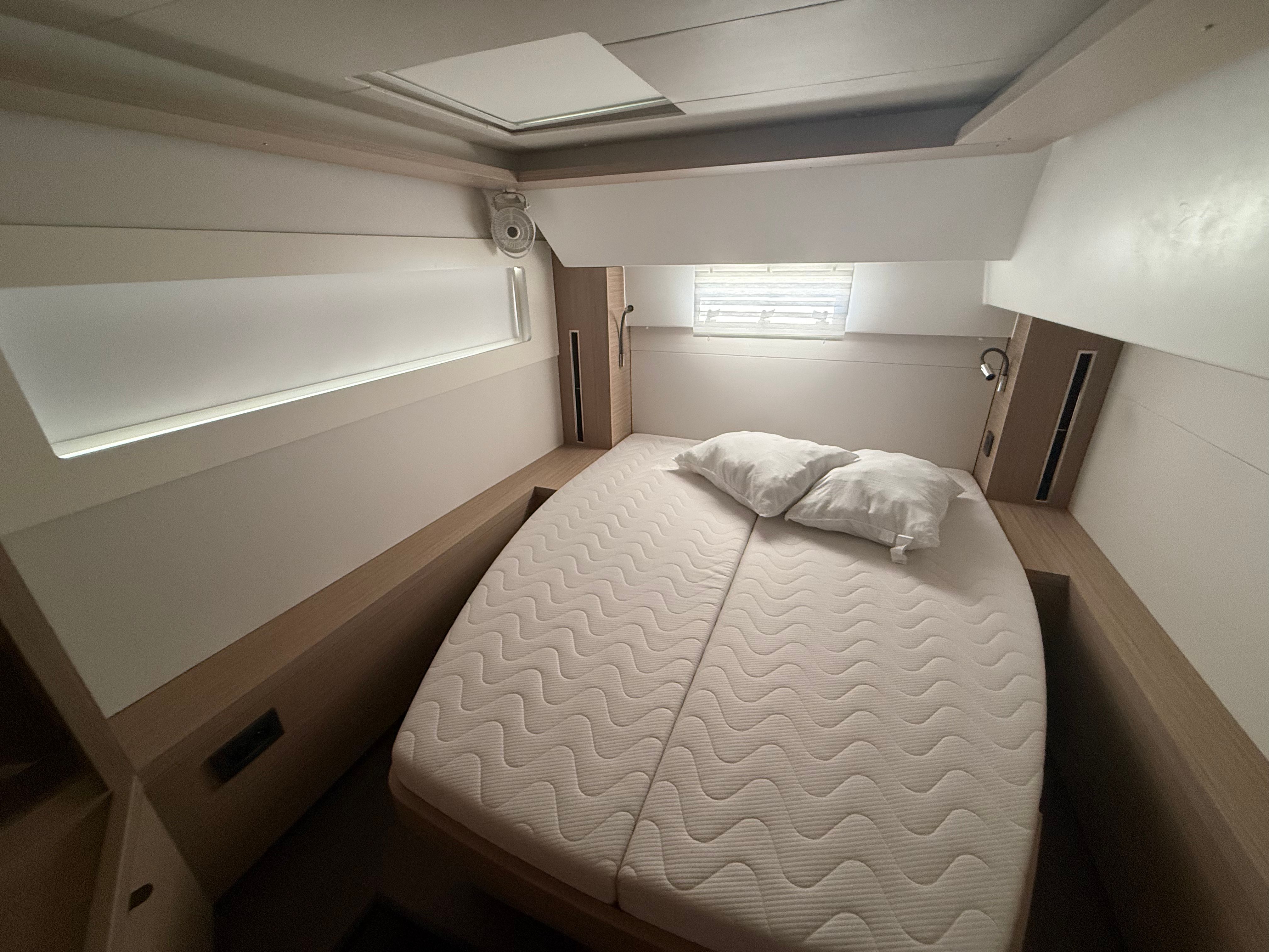 Lagoon 46 | Giant Travelly