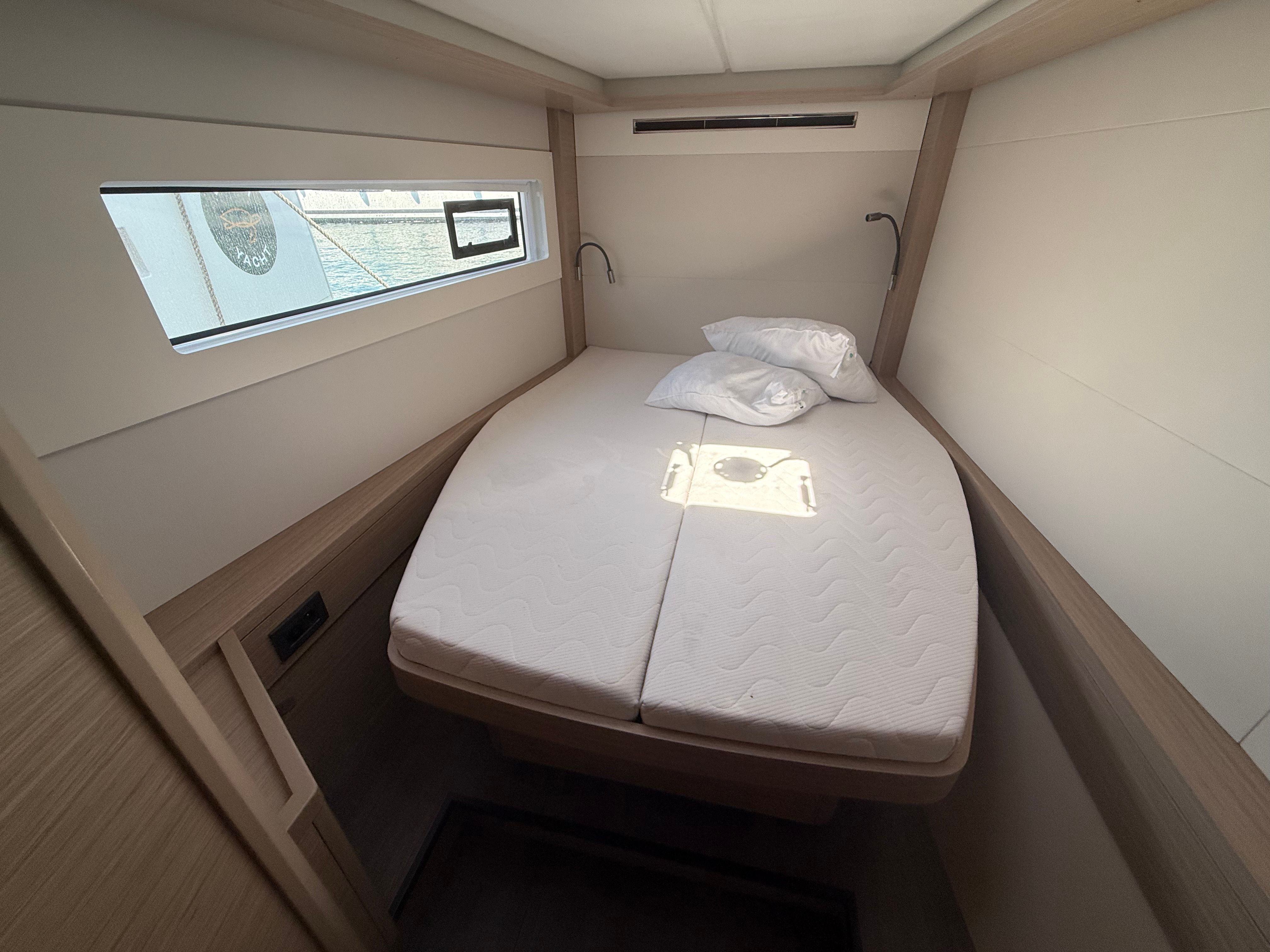 Lagoon 46 | Giant Travelly
