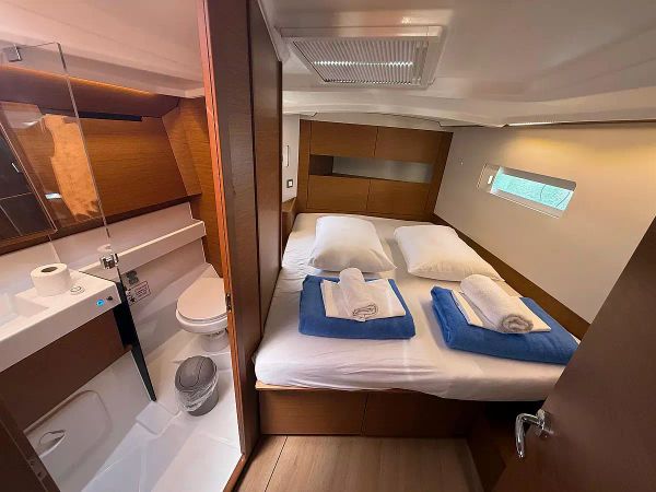 Jeanneau Sun Odyssey 410 | Sunset Kiss